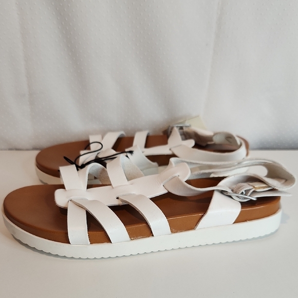 George White Girl's Summer Sandals. Size 1. - Picture 4 of 6